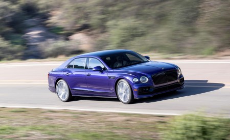 2022 Bentley Flying Spur Hybrid Front Three-Quarter Wallpapers 450x275 (48)