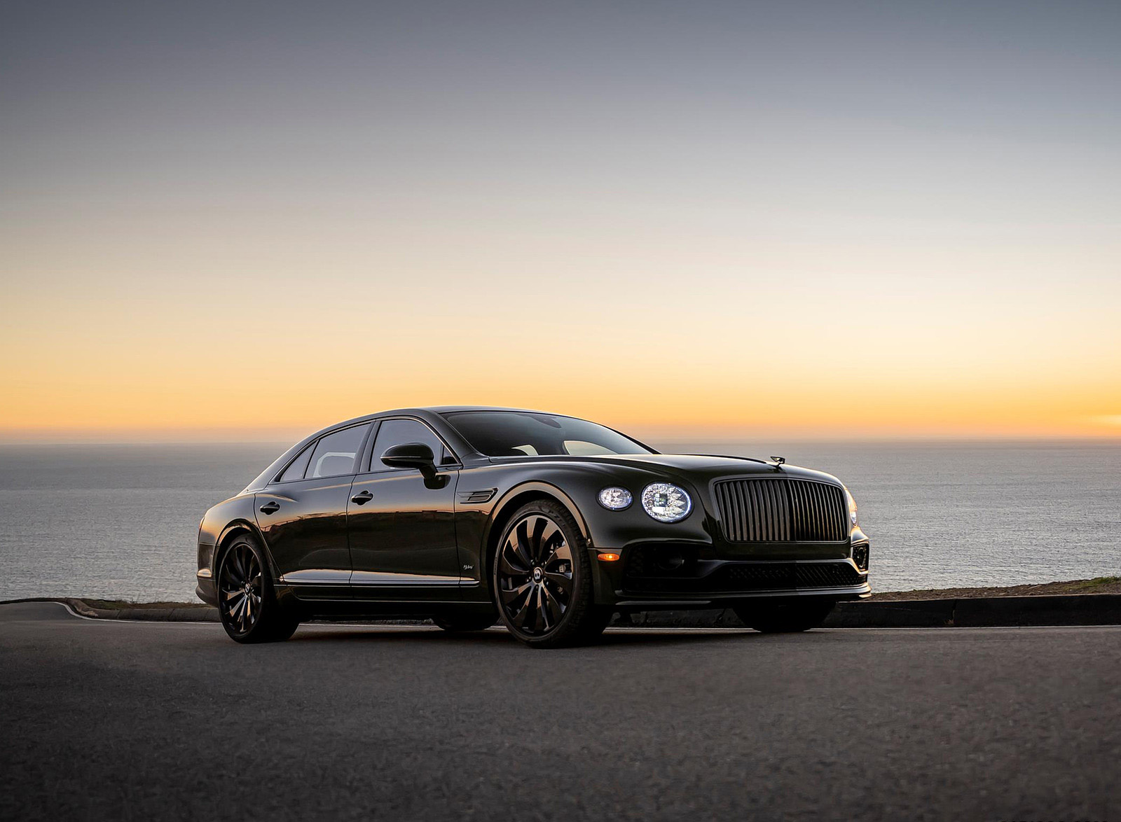 2022 Bentley Flying Spur Hybrid Front Three-Quarter Wallpapers  #53 of 182
