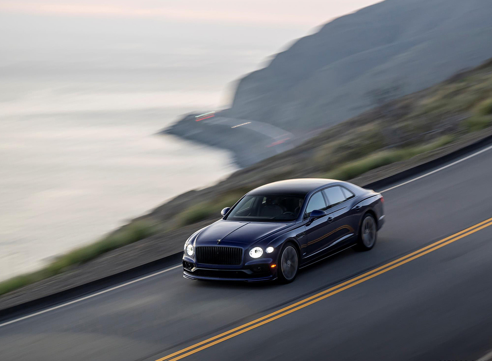 2022 Bentley Flying Spur Hybrid Front Three-Quarter Wallpapers #21 of 182