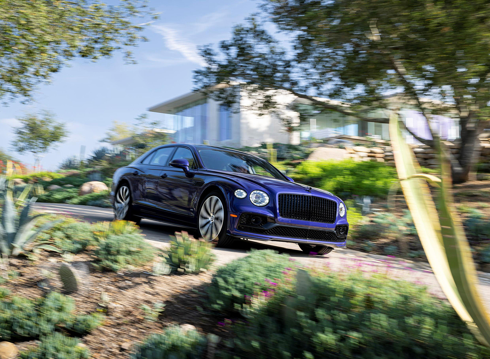 2022 Bentley Flying Spur Hybrid Front Three-Quarter Wallpapers #67 of 182
