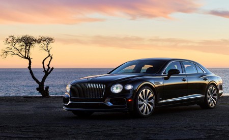 2022 Bentley Flying Spur Hybrid Front Three-Quarter Wallpapers 450x275 (13)