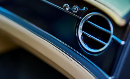 2022 Bentley Flying Spur Hybrid Interior Detail Wallpapers  450x275 (149)