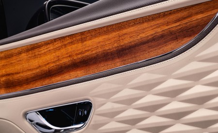 2022 Bentley Flying Spur Hybrid Odyssean Edition Interior Detail Wallpapers 450x275 (8)