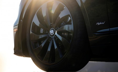 2022 Bentley Flying Spur Hybrid Wheel Wallpapers  450x275 (101)