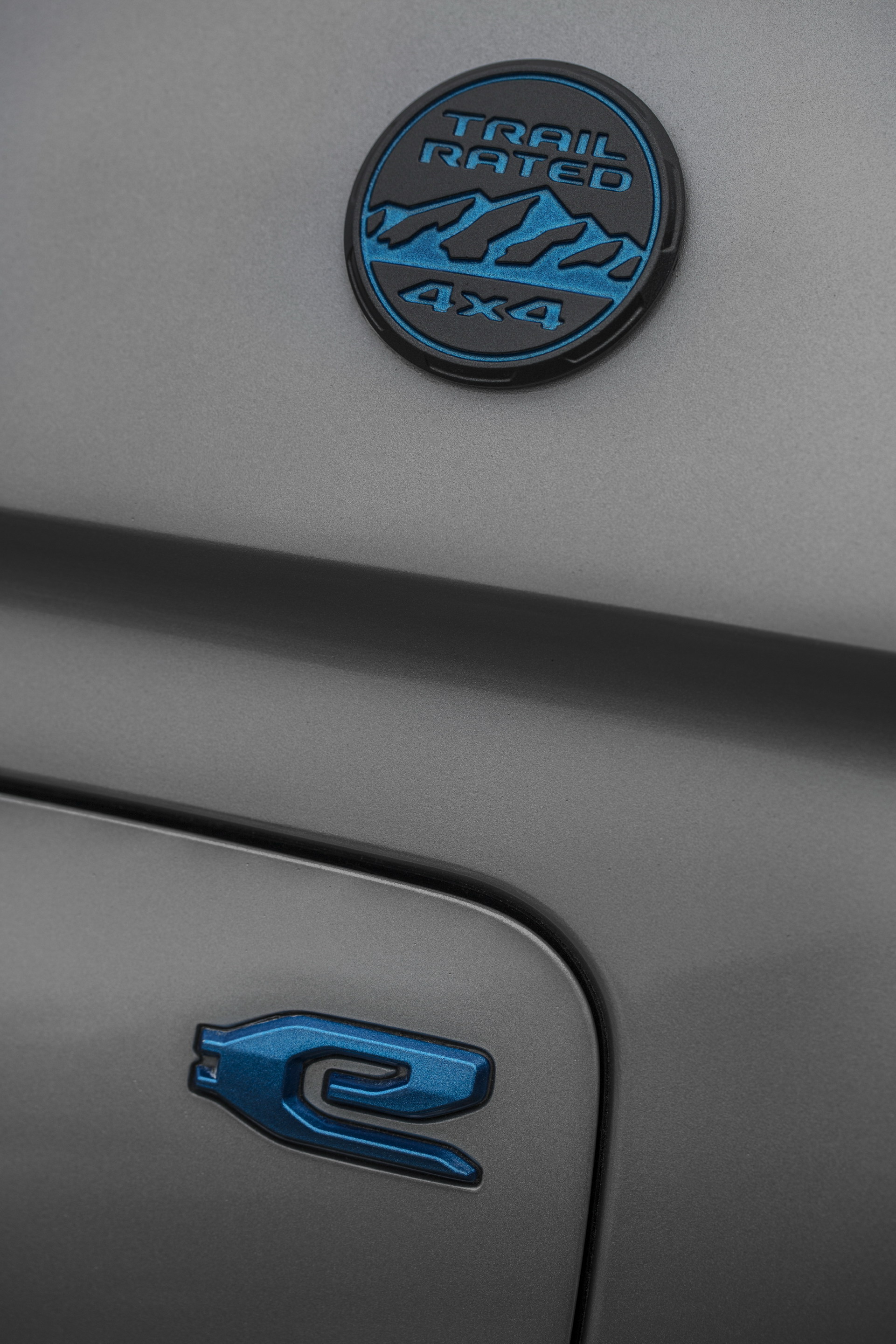 2022 Jeep Grand Cherokee Trailhawk 4xe Badge Wallpapers #41 of 68