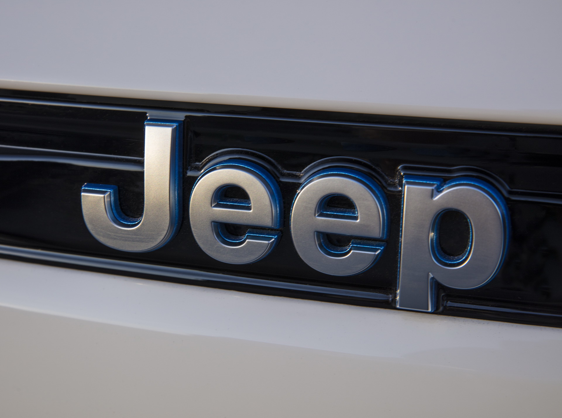 2022 Jeep Grand Cherokee Trailhawk 4xe Badge Wallpapers #44 of 68