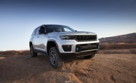 2022 Jeep Grand Cherokee Trailhawk 4xe Front Three-Quarter Wallpapers  450x275 (30)