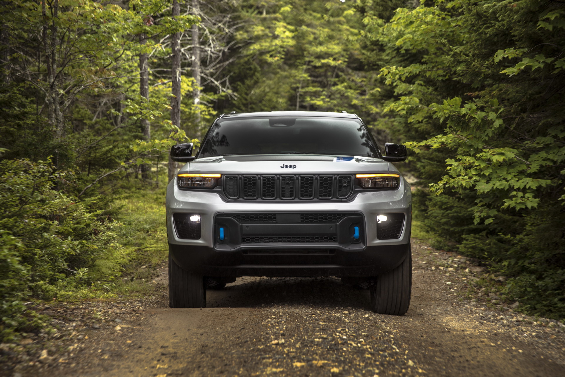 2022 Jeep Grand Cherokee Trailhawk 4xe Front Wallpapers (3)