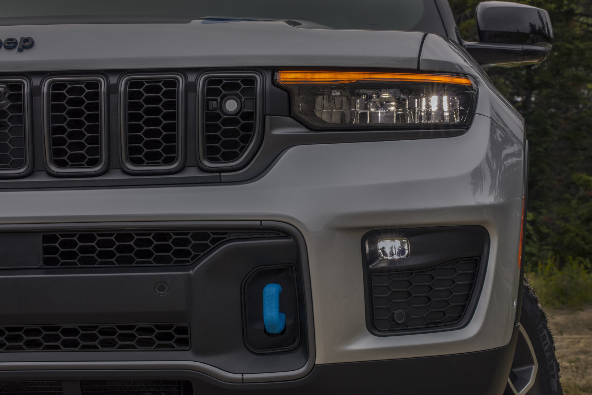 2022 Jeep Grand Cherokee Trailhawk 4xe Headlight Wallpapers #35 of 68