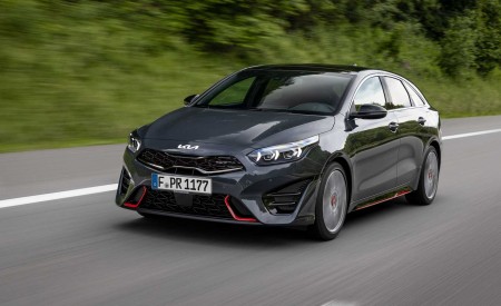 2022 Kia ProCeed GT Front Three-Quarter Wallpapers 450x275 (1)