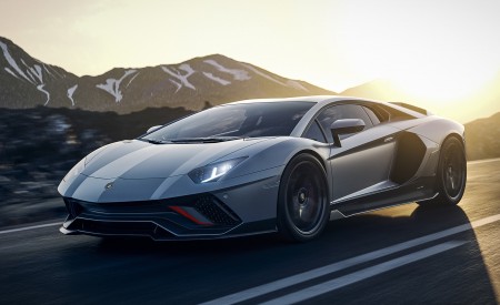 2022 Lamborghini Aventador LP 780-4 Ultimae Front Three-Quarter Wallpapers 450x275 (42)