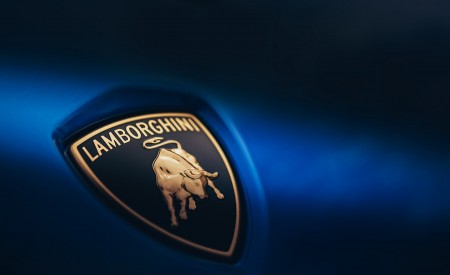2022 Lamborghini Aventador LP 780-4 Ultimae Roadster Badge Wallpapers 450x275 (34)