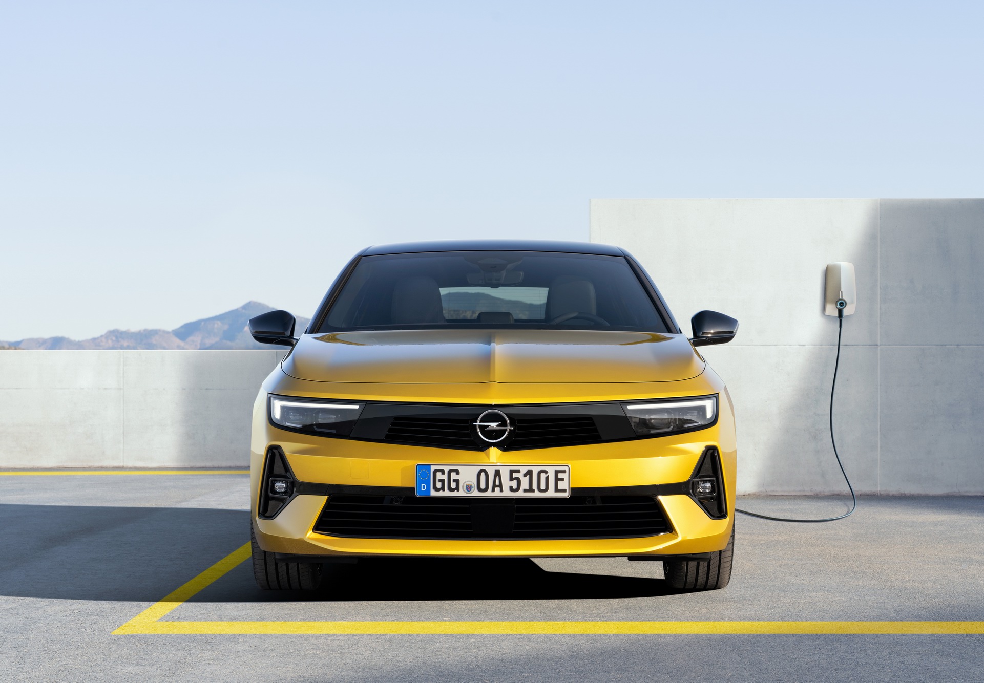 2022 Opel Astra Front Wallpapers #4 of 25