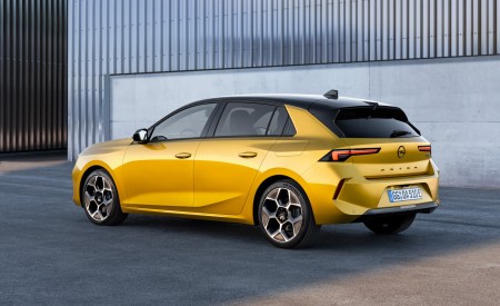 2022 Opel Astra Rear Three-Quarter Wallpapers 450x275 (5)