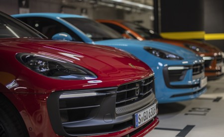 2022 Porsche Macan GTS (Color: Carmine Red) Detail Wallpapers 450x275 (215)