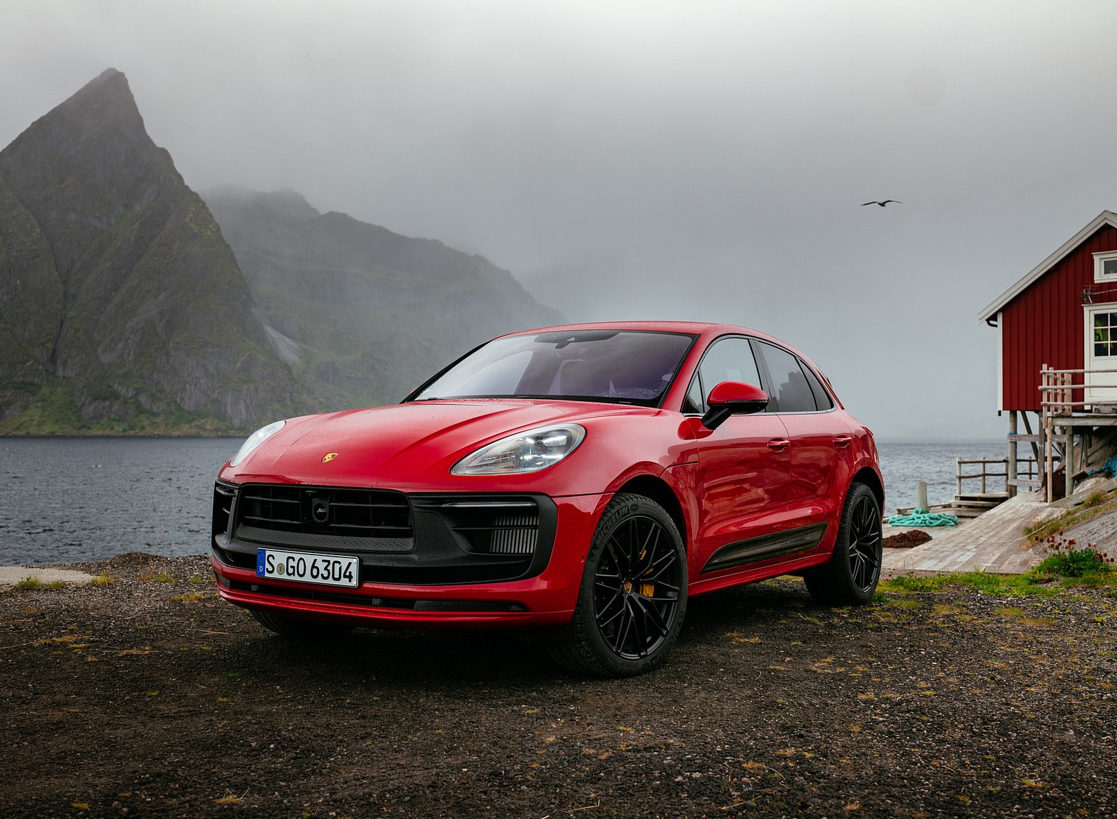 2022 Porsche Macan GTS (Color: Carmine Red) Front Three-Quarter Wallpapers #35 of 229