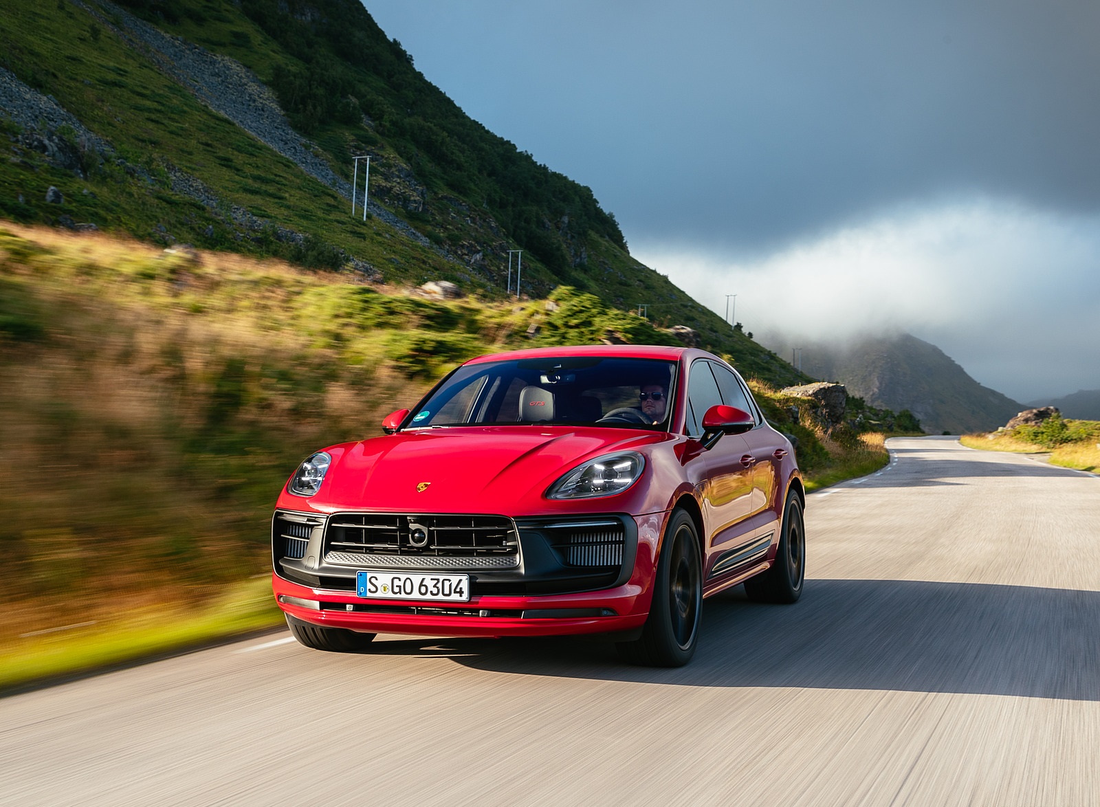 2022 Porsche Macan GTS (Color: Carmine Red) Front Wallpapers #27 of 229