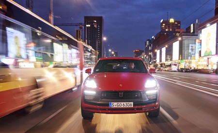 2022 Porsche Macan GTS (Color: Carmine Red) Front Wallpapers 450x275 (190)