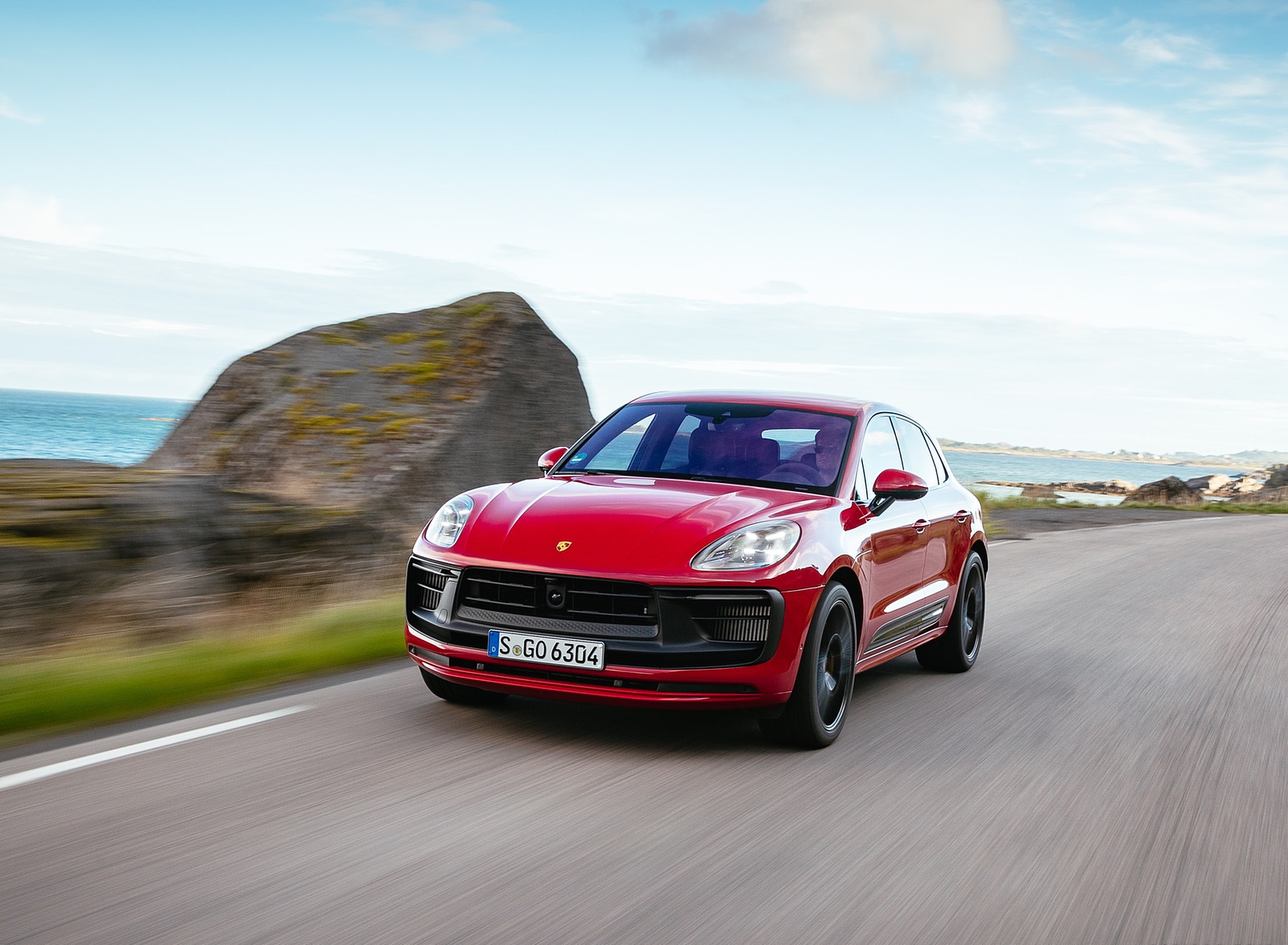 2022 Porsche Macan GTS (Color: Carmine Red) Front Wallpapers #15 of 229