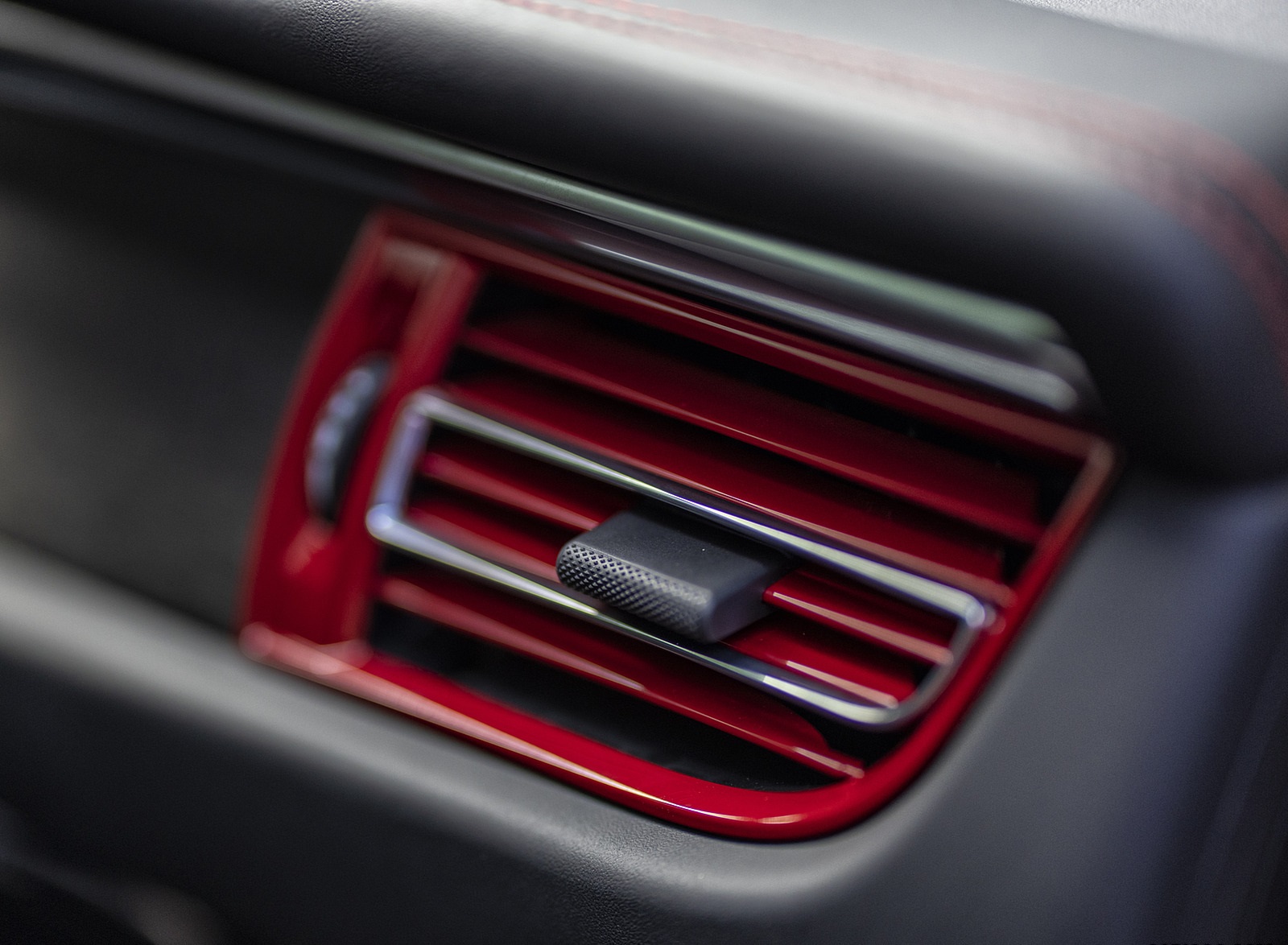 2022 Porsche Macan GTS (Color: Carmine Red) Interior Detail Wallpapers #226 of 229