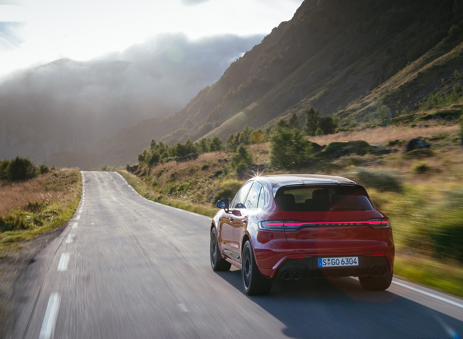 2022 Porsche Macan GTS (Color: Carmine Red) Rear Wallpapers #33 of 229