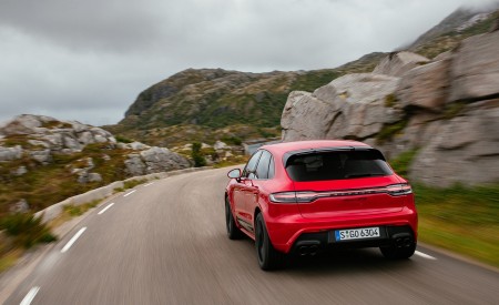 2022 Porsche Macan GTS (Color: Carmine Red) Rear Wallpapers 450x275 (23)