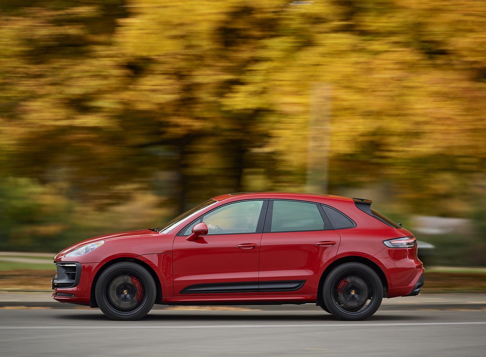 2022 Porsche Macan GTS (Color: Carmine Red) Side Wallpapers #207 of 229