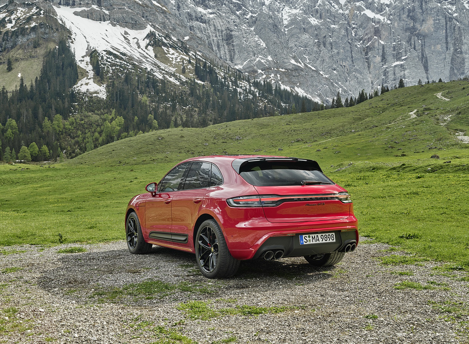 2022 Porsche Macan GTS Rear Three-Quarter Wallpapers (8)