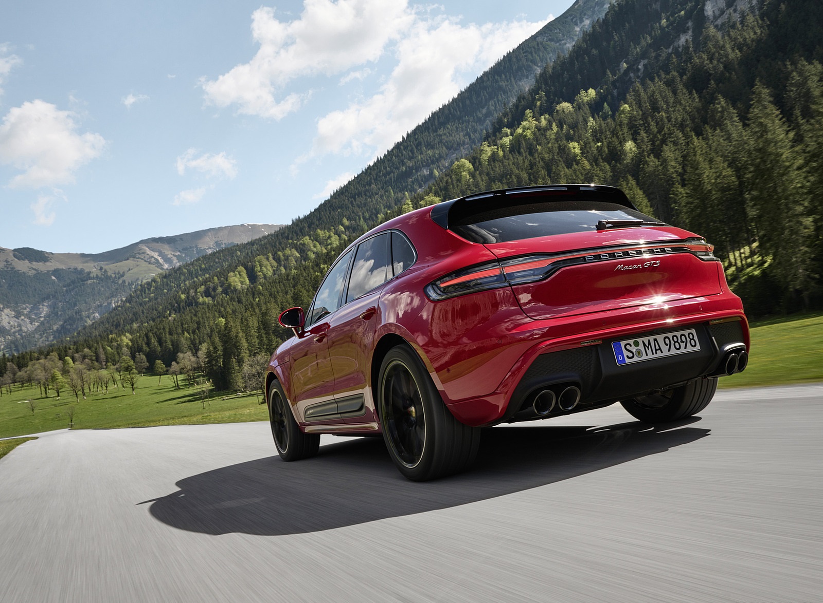 2022 Porsche Macan GTS Rear Three-Quarter Wallpapers (4)