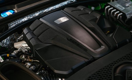 2022 Porsche Macan GTS with Sport package (Color: Python Green) Engine Wallpapers 450x275 (133)