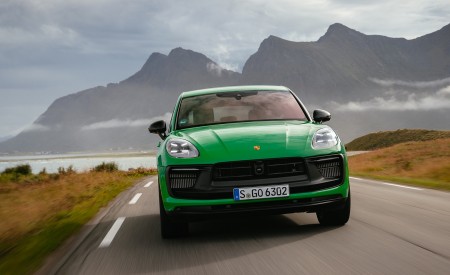 2022 Porsche Macan GTS with Sport package (Color: Python Green) Front Wallpapers 450x275 (66)