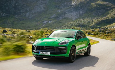 2022 Porsche Macan GTS with Sport package (Color: Python Green) Front Wallpapers 450x275 (77)