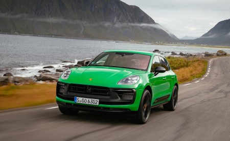 2022 Porsche Macan GTS with Sport package (Color: Python Green) Front Wallpapers 450x275 (67)
