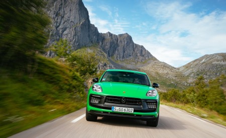 2022 Porsche Macan GTS with Sport package (Color: Python Green) Front Wallpapers 450x275 (79)