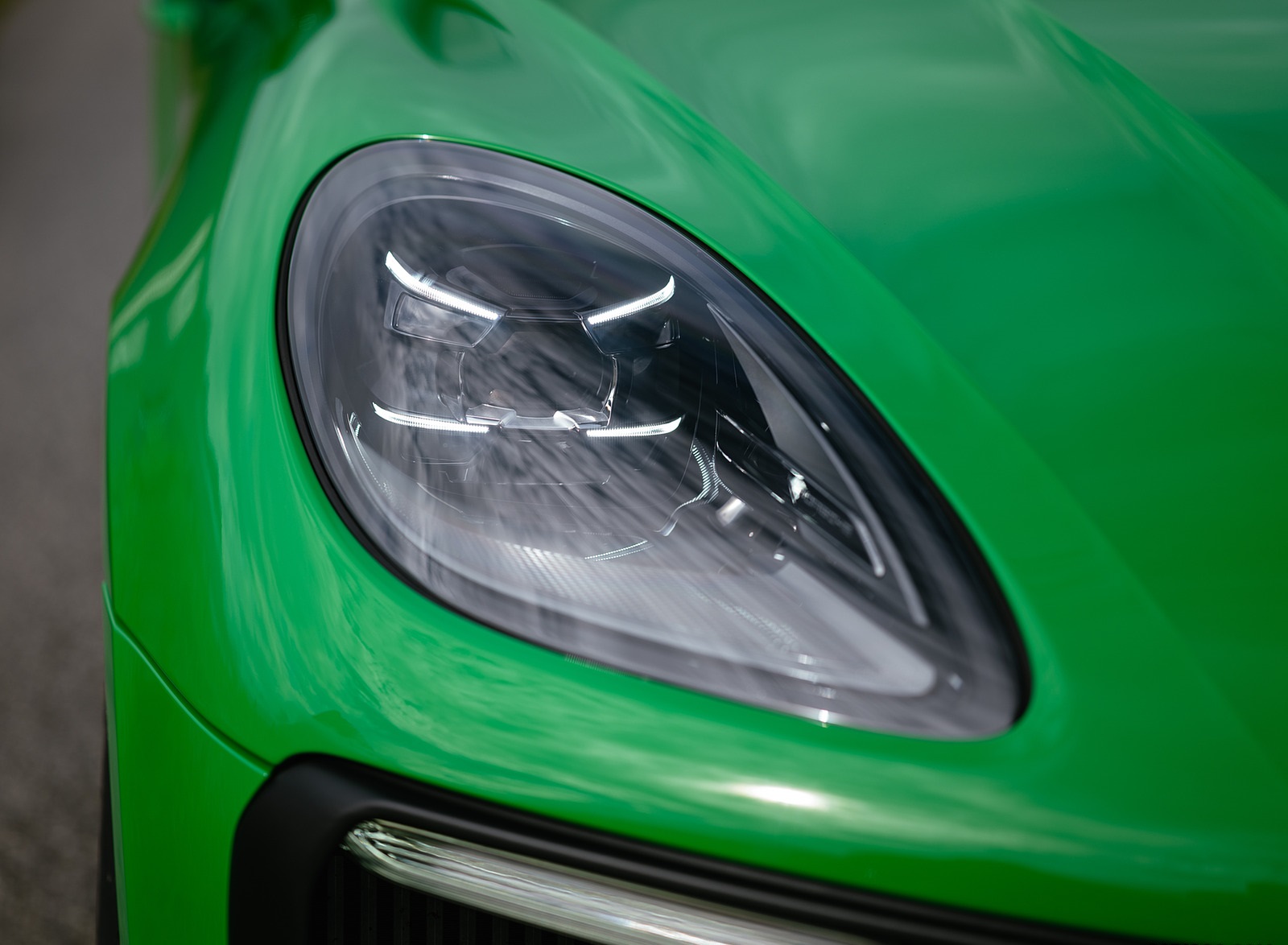 2022 Porsche Macan GTS with Sport package (Color: Python Green) Headlight Wallpapers #121 of 229