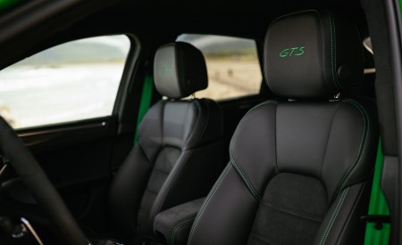 2022 Porsche Macan GTS with Sport package (Color: Python Green) Interior Front Seats Wallpapers 450x275 (149)
