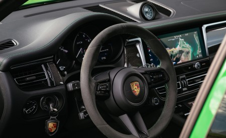 2022 Porsche Macan GTS with Sport package (Color: Python Green) Interior Steering Wheel Wallpapers 450x275 (135)