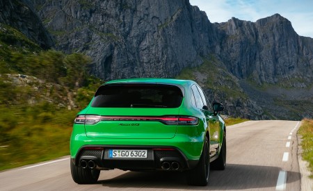 2022 Porsche Macan GTS with Sport package (Color: Python Green) Rear Wallpapers 450x275 (73)
