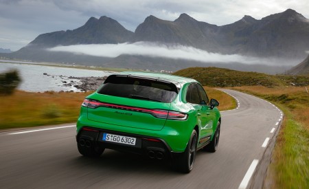 2022 Porsche Macan GTS with Sport package (Color: Python Green) Rear Wallpapers 450x275 (70)