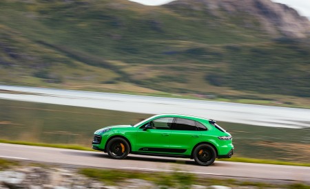 2022 Porsche Macan GTS with Sport package (Color: Python Green) Side Wallpapers 450x275 (82)