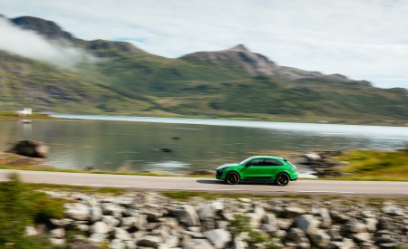 2022 Porsche Macan GTS with Sport package (Color: Python Green) Side Wallpapers 450x275 (84)