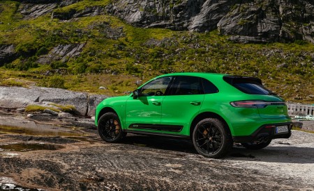 2022 Porsche Macan GTS with Sport package (Color: Python Green) Side Wallpapers 450x275 (94)