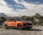 2022 Porsche Macan S (Color: Papaya Metallic) Front Three-Quarter Wallpapers 150x120 (50)