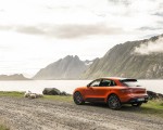 2022 Porsche Macan S (Color: Papaya Metallic) Rear Three-Quarter Wallpapers 150x120 (55)
