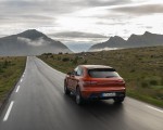 2022 Porsche Macan S (Color: Papaya Metallic) Rear Wallpapers 150x120 (29)