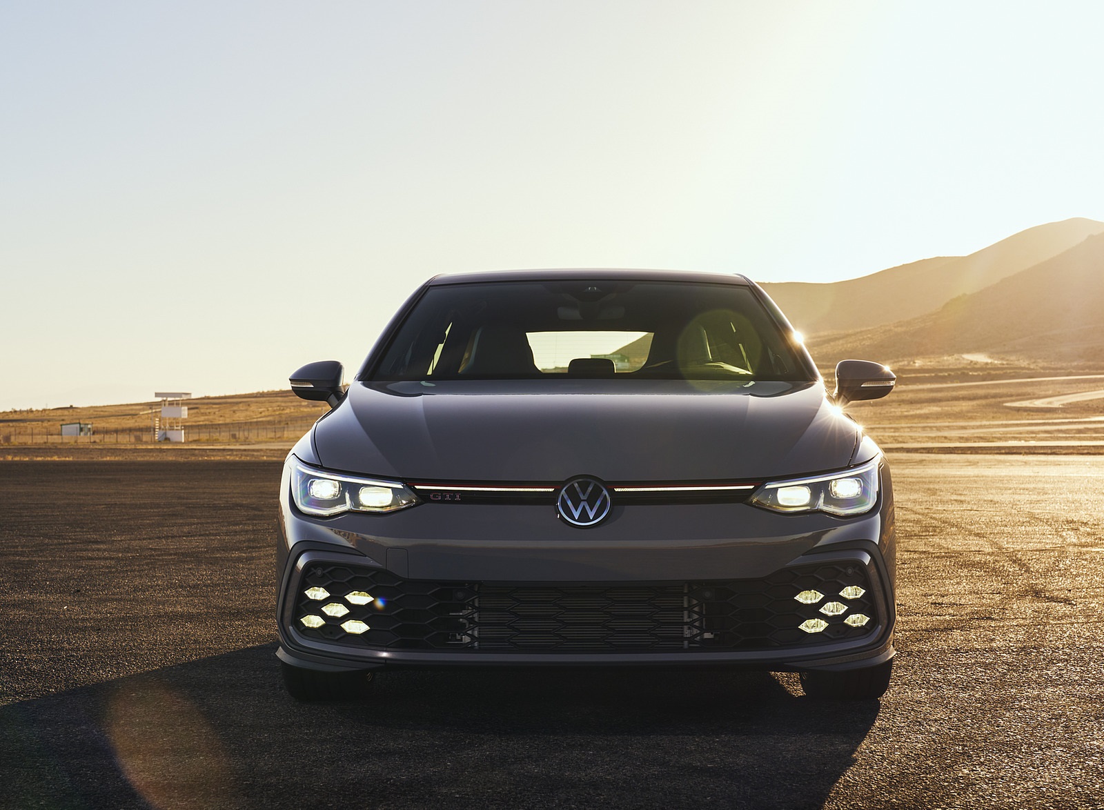 2022 Volkswagen Golf GTI (US-Spec) Front Wallpapers #69 of 127