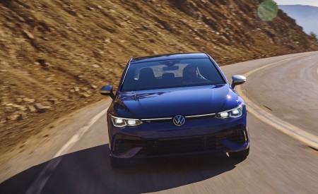 2022 Volkswagen Golf R (US-Spec) Front Wallpapers 450x275 (5)