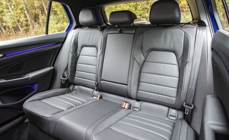 2022 Volkswagen Golf R (US-Spec) Interior Rear Seats Wallpapers 450x275 (116)