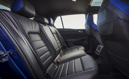 2022 Volkswagen Golf R (US-Spec) Interior Rear Seats Wallpapers 450x275 (92)