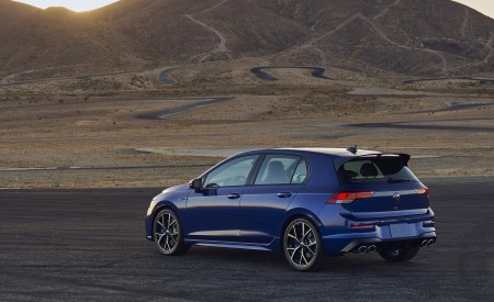 2022 Volkswagen Golf R (US-Spec) Rear Three-Quarter Wallpapers 450x275 (62)